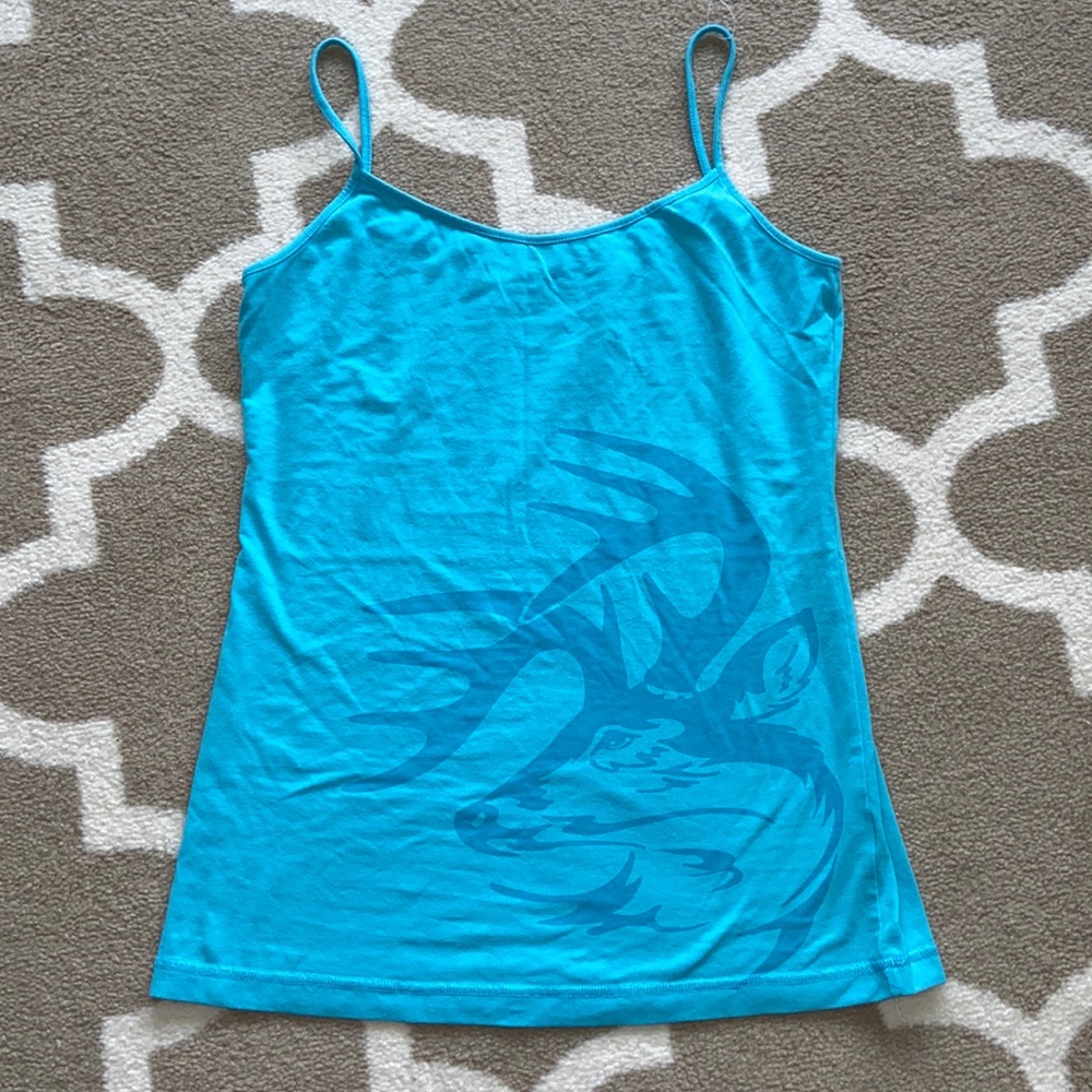 Blue tank top with buck on front